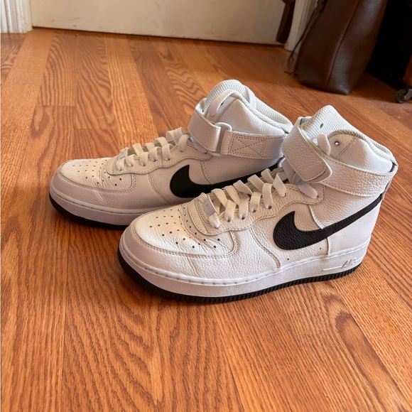 Nike High tops Custom 7.5 - Picture 4 of 4